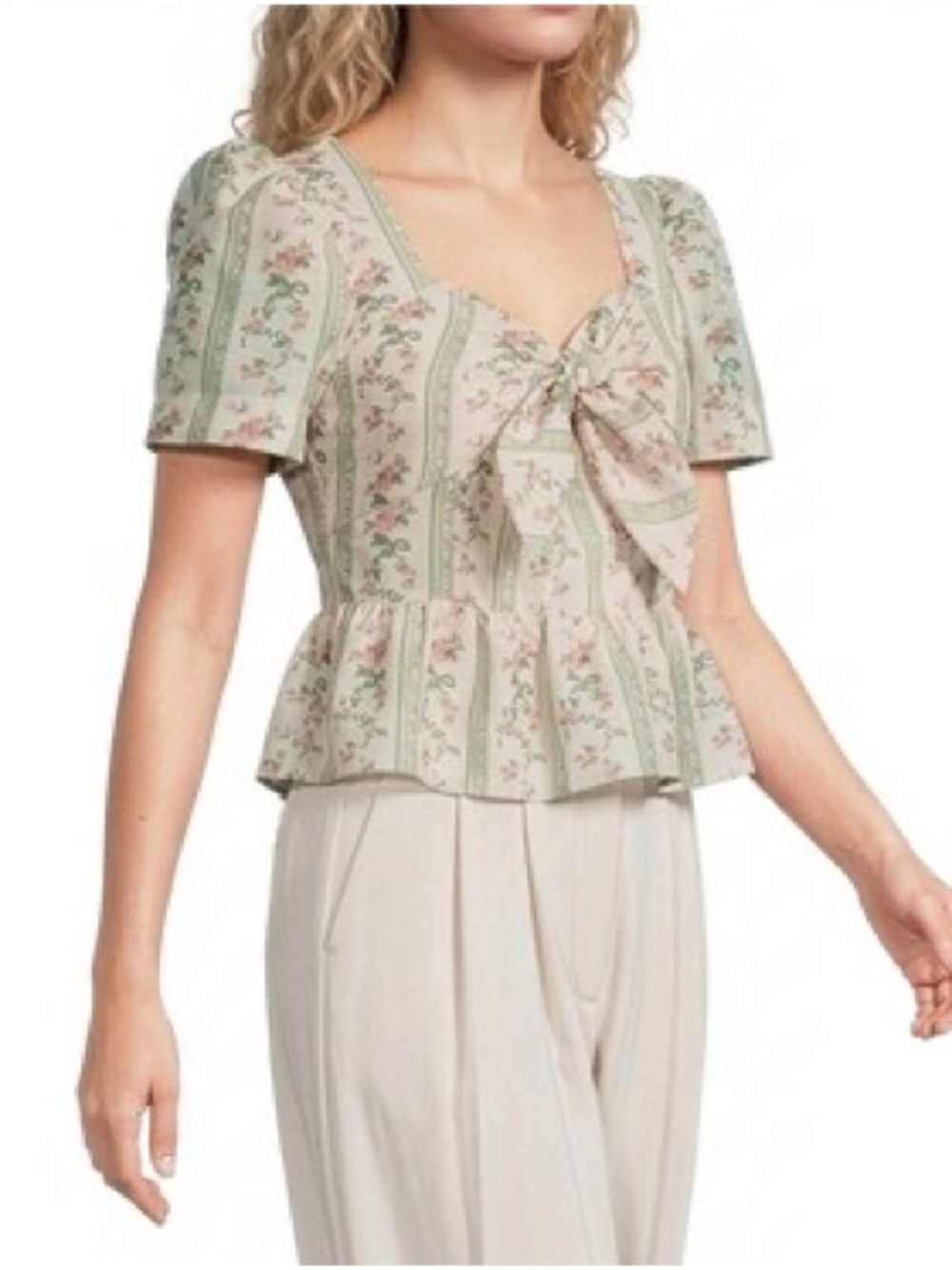 Line & Dot | New| XS| Whitney Floral Print Sweetheart Neckline Short Sleeve Top